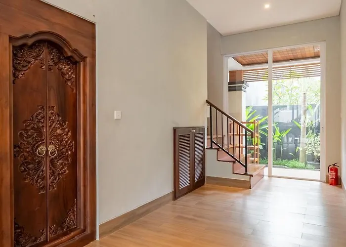 Apartahotel Aresty 3 Bedroom Canggu