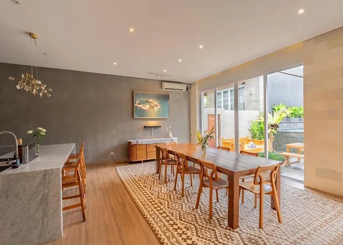 Aresty 3 Bedroom *