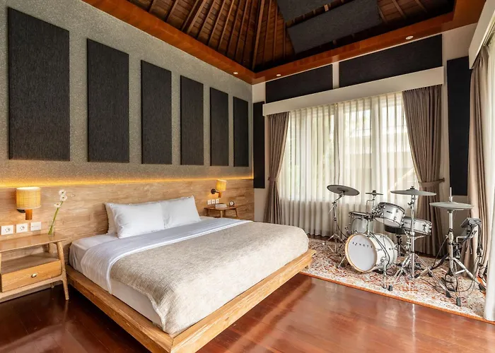 Aresty 3 Bedroom