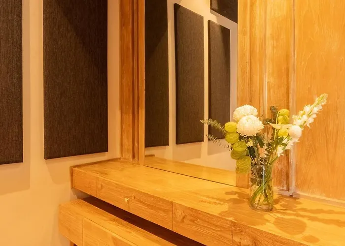 Aresty 3 Bedroom *