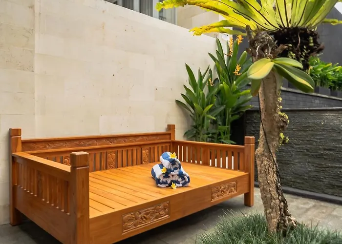 Aresty 3 Bedroom Apartahotel Canggu